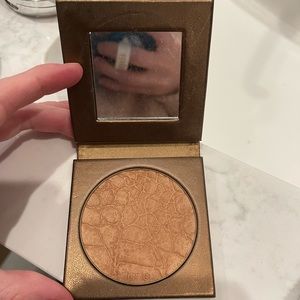 Tarte Amazonian Clay Waterproof Bronzer. Shade - Park Avenue Princess